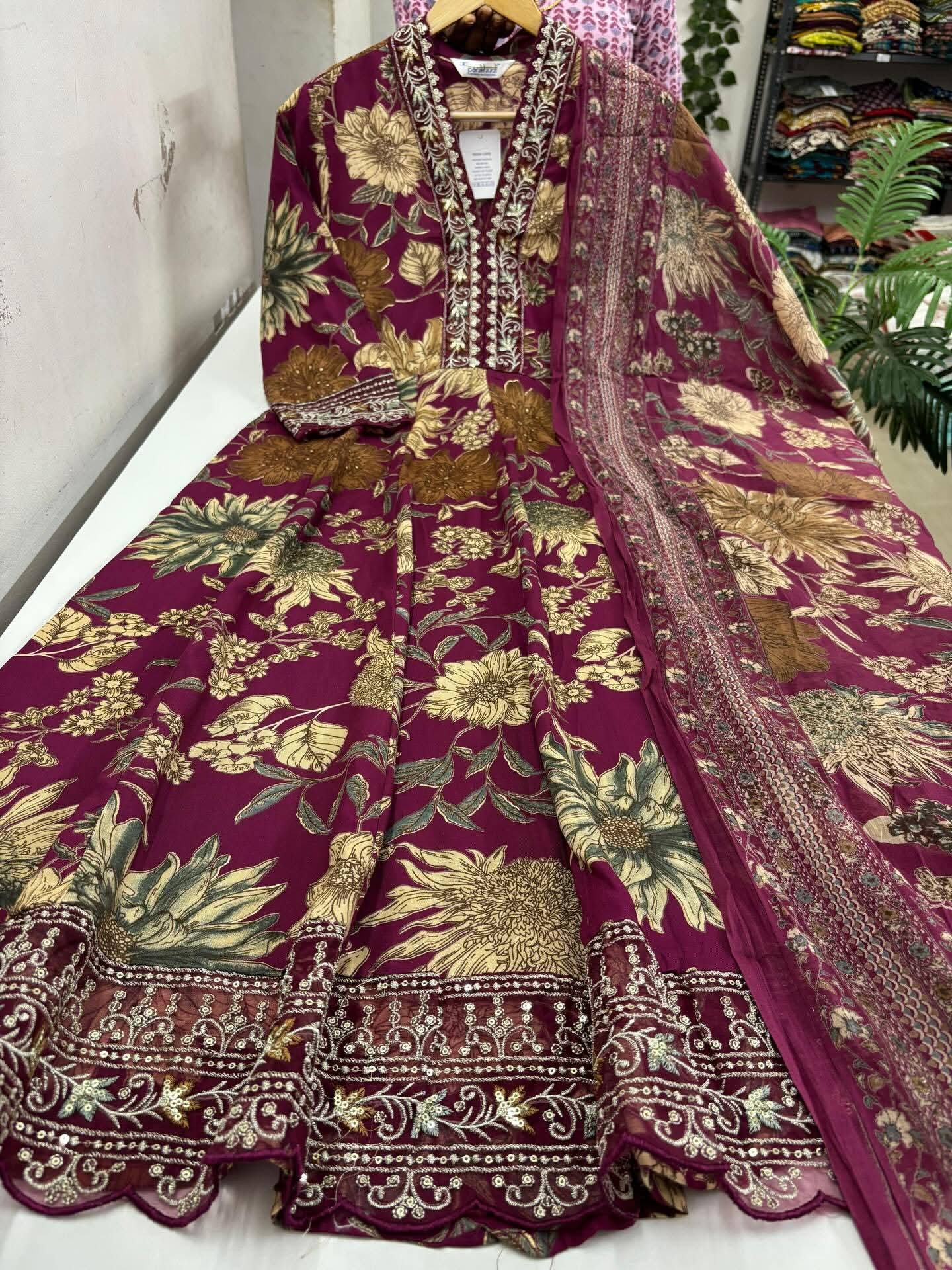 Image of Ladies Readymade Kurti Dress