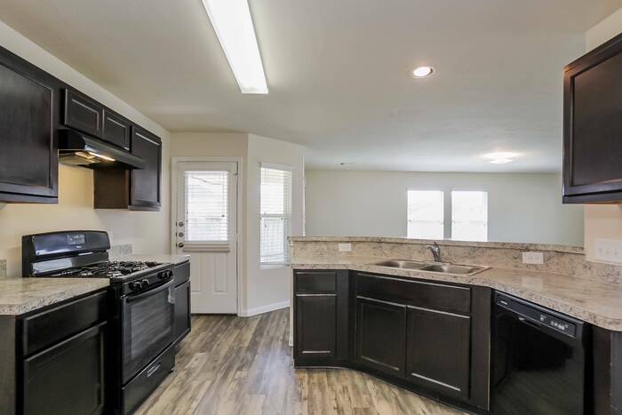 Modern 3-Bedroom Home for Rent in Houston | 1777 Sq. Ft. on Gemma Ln for sale in 77044, Harris County, Texas, United States - Image 3